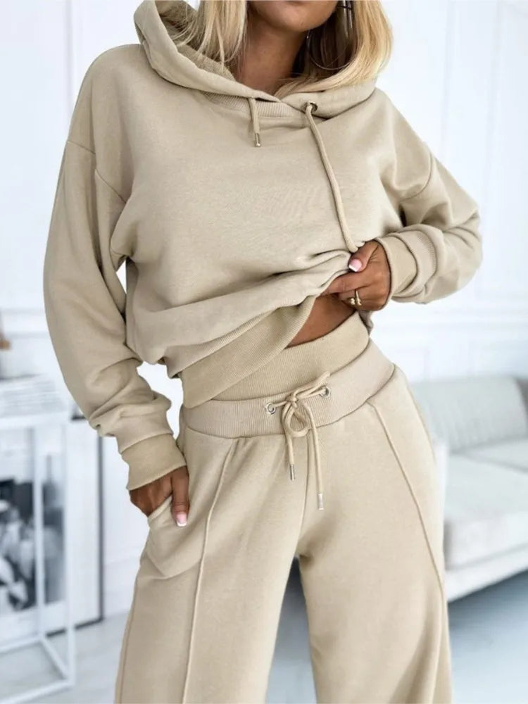 Liora | Loungewear Set with Cropped Hoodie & Wide-Leg Pants