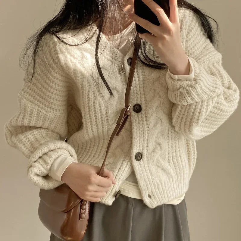 Maelis | Cable Knit Cardigan