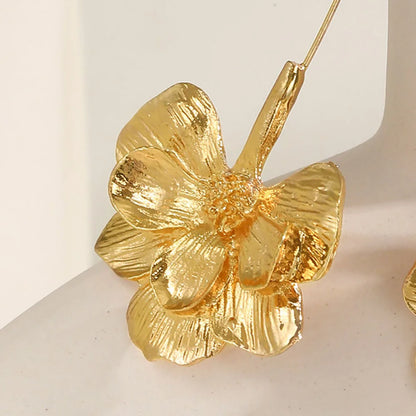 Fiora | Gold Earrings