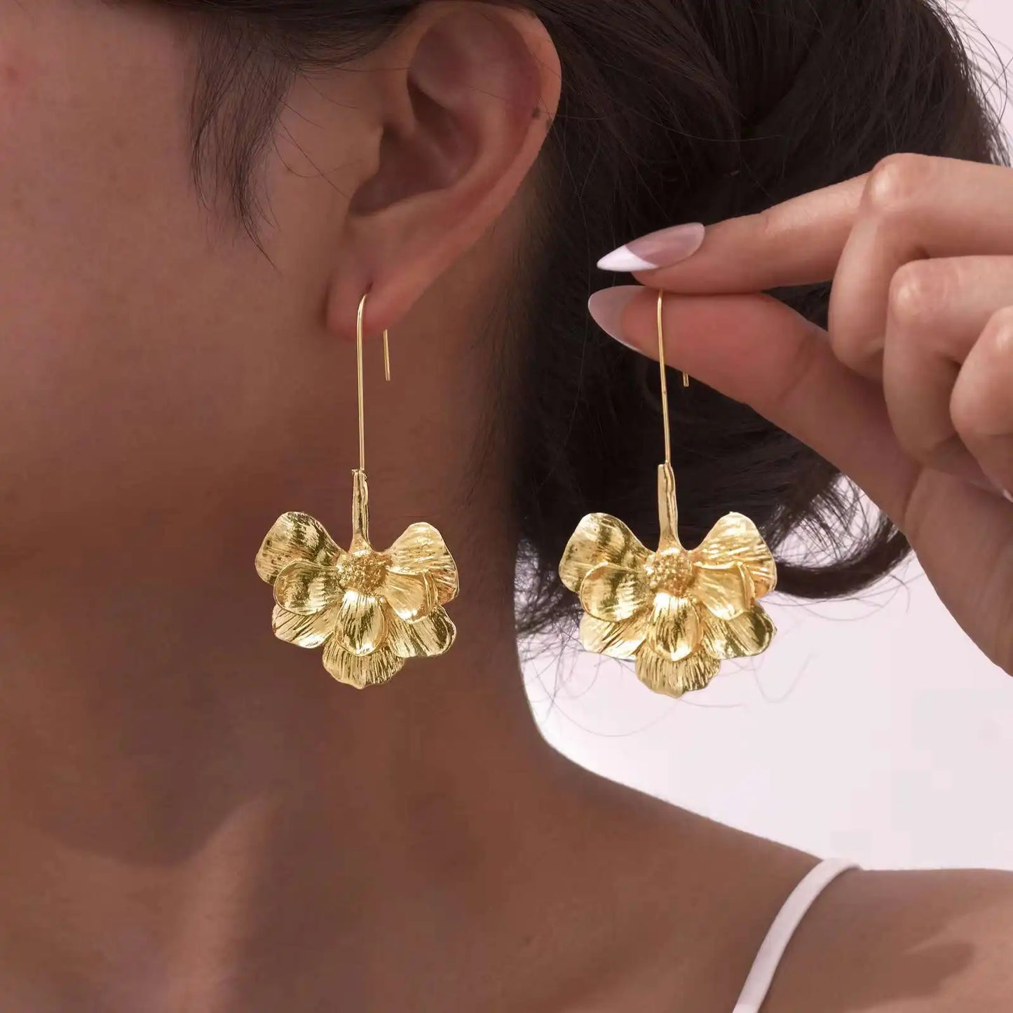 Fiora | Gold Earrings