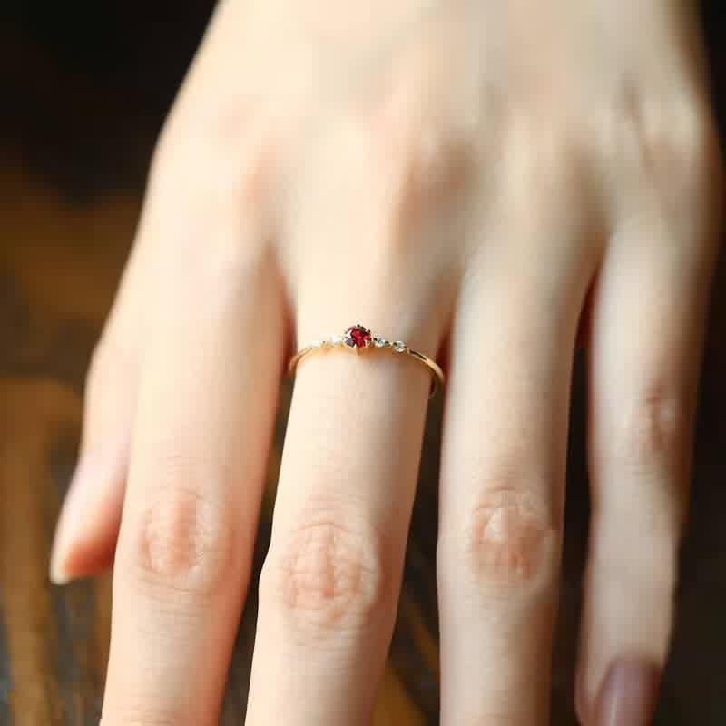 Élodie | Gold Ring with Red Stone
