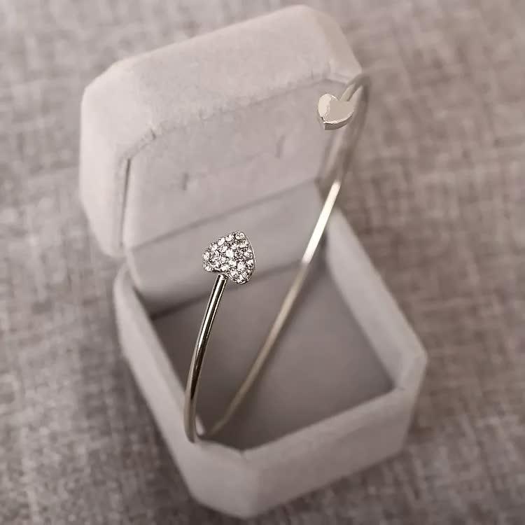 Amoura | Heart Bracelet