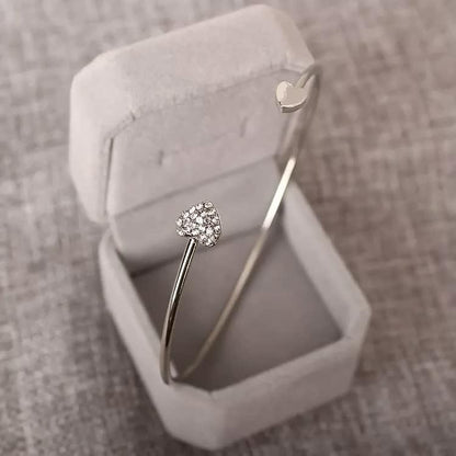 Amoura | Heart Bracelet